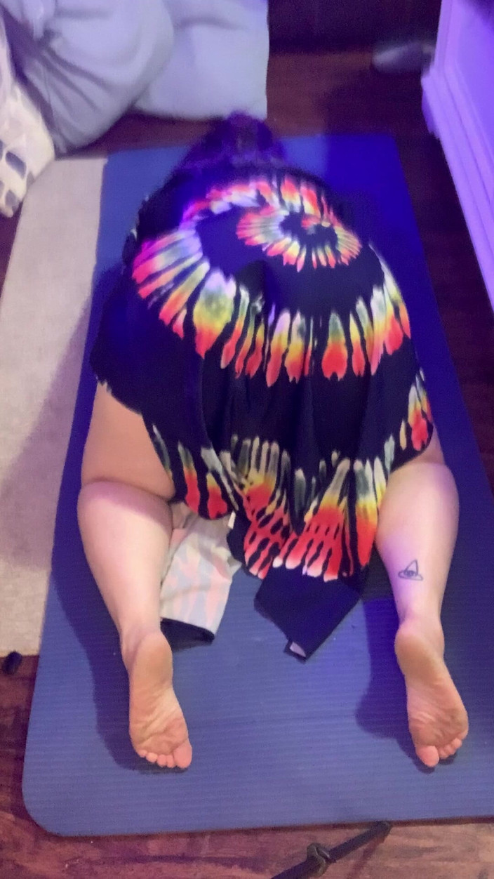BlancaGirlBBW: BBW guckt yoga