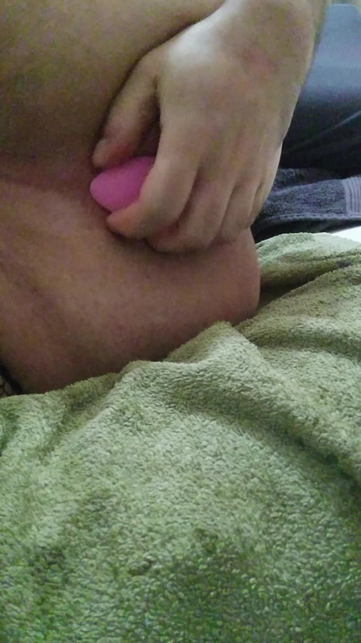 Greek_anal: Mariquita griega quiere correrse en castidad