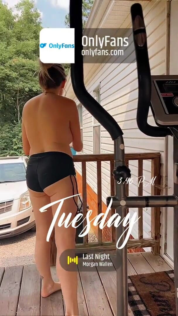 Sarah Starr2020: Berseronok di Dewan. Perlukan Kawan Baru Untuk Membantu Buat Kandungan