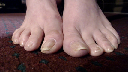 Abby Anna: Longs ongles naturels