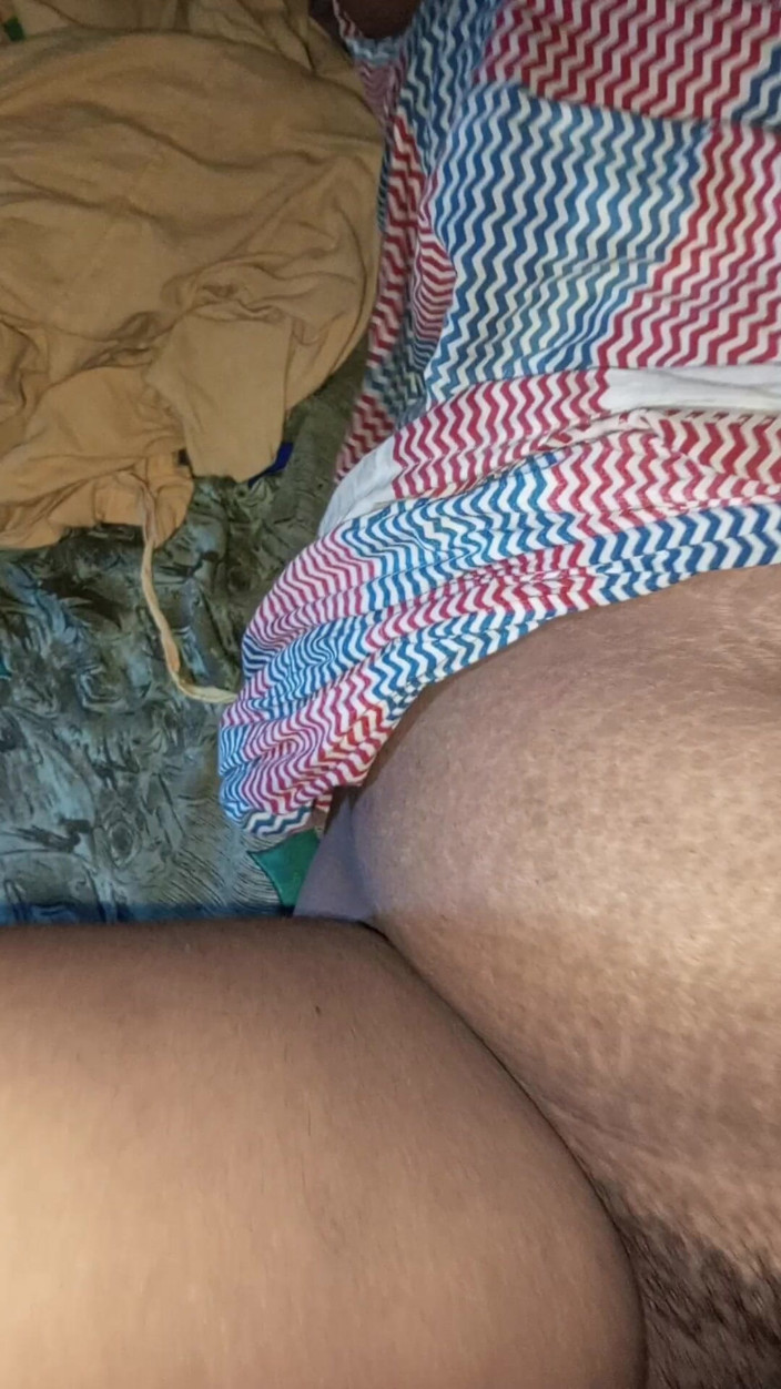 payGirl: 哦，是的，这是第十五部视频，在这个，阿姨做了奇迹，把整个阴茎插入阴户