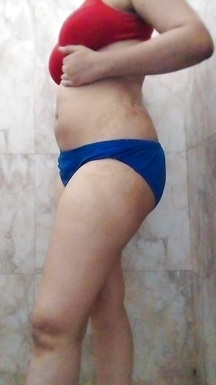 Riyathakur: Riya cea sexy se masturbează pentru iubitul ei