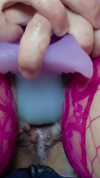 Picurând spermă cu vedere la persoana 1 în ciorapi roz cu vibrator - Terminare cu Ha