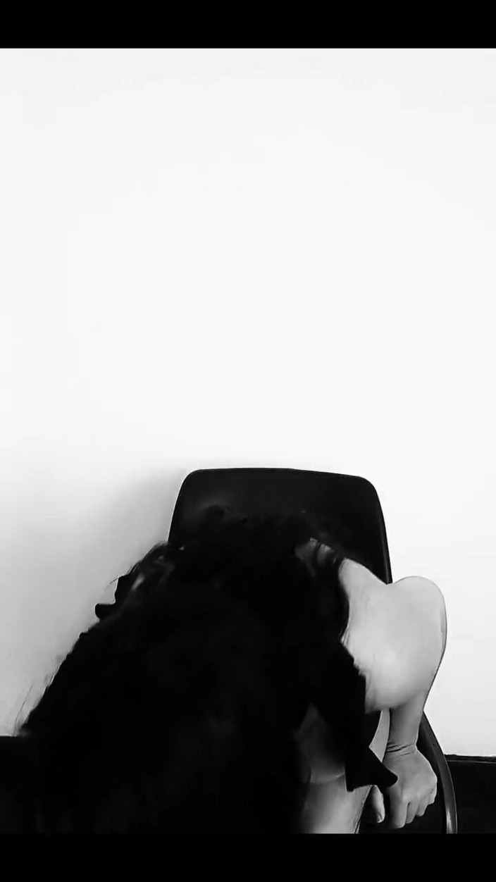 Kinky Lyrical: Một clip tổng hợp không khiêu dâm.