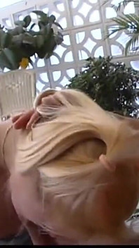 Ik neuk mijn sexy stiefdochter thuis met een perfect lichaam