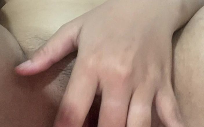MissOfHoney: Masturbada en casa