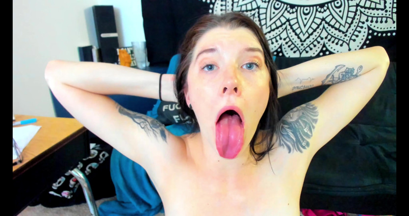 Missellie8: Gape Slave Pleases Master 4K