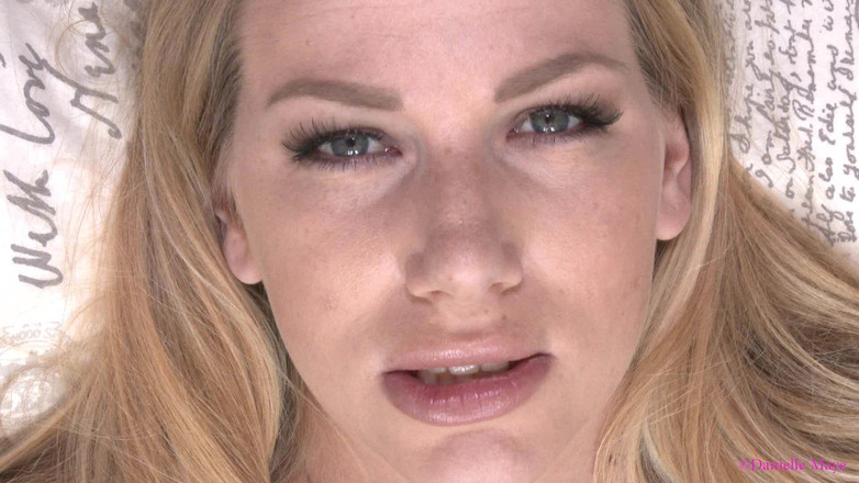 Danielle Maye: 近距离性爱