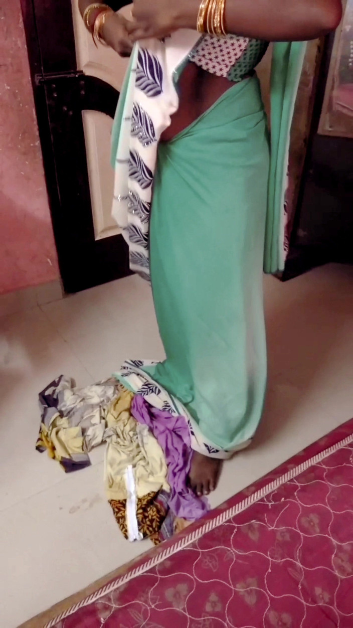 RenuRaj: Desi Tamil Wife Renu Wet Nude Body Towel Dry &amp; Slow...