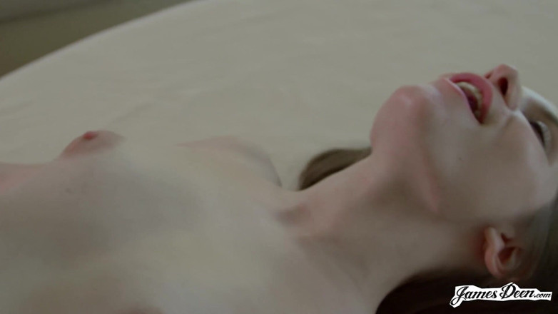 James Deen: aelis maarch jems din ke saath choot chaatne ke ekshan...