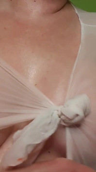 巨乳オイルとディルドファックと乳首