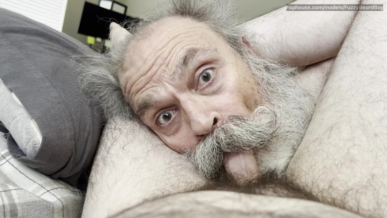 FuzzyBeardBoy: Moustache Daddy Sucking Cock