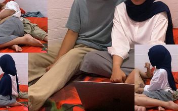 Hijab Girl College Handjob Dick While Doing College Assignment with Her Friend