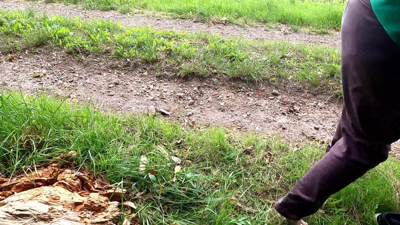 Bouncy Tits Action: us par viry ke saath stan jangal men pitaee karte...
