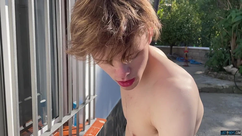 Lust for boys: 疯狂鸡巴的男孩在户外被缠身 - 第2部分