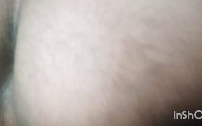 Aymenjumpy: Este foarte sexy, încearcă să se calmeze și îi place foarte mult sexul