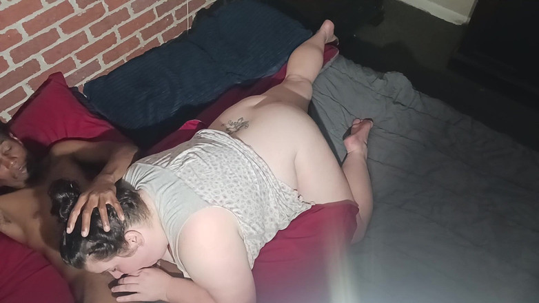 Sloppylynn: 早上好，把大黑的蜂蜜放进她的喉咙里