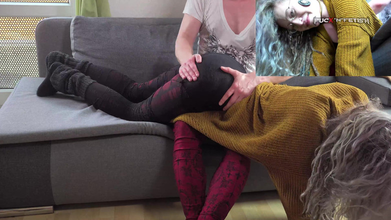 Fuck n Fetish: Lovită ferm - ecran dublu