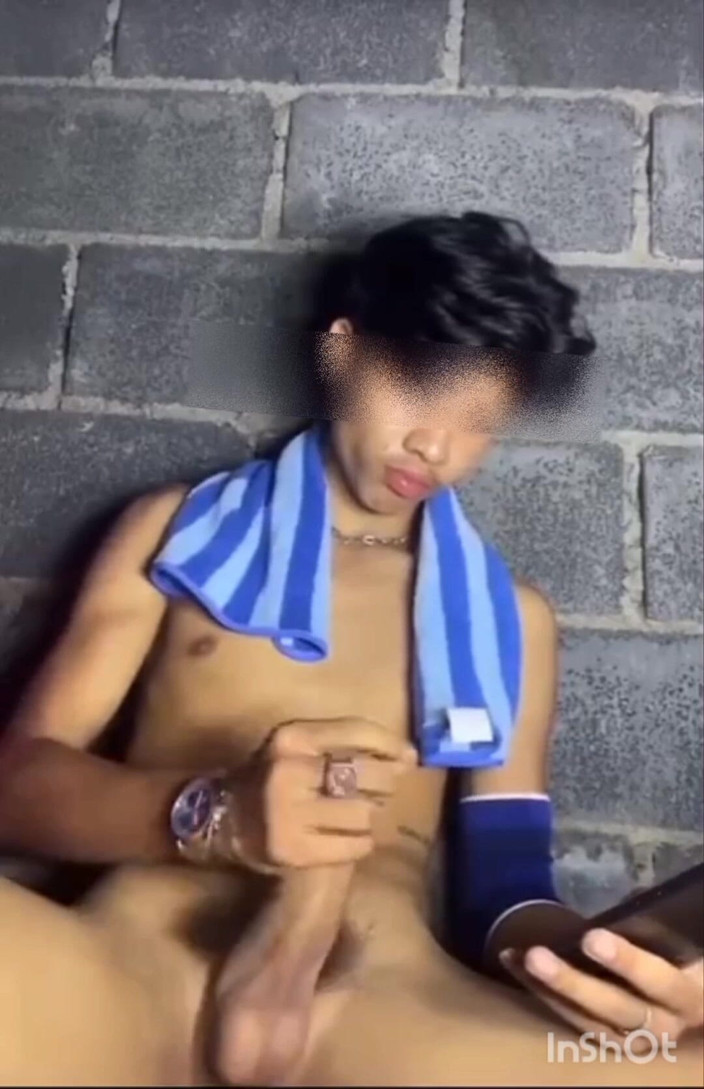 Louswee: 光滑的皮肤，调皮的头脑