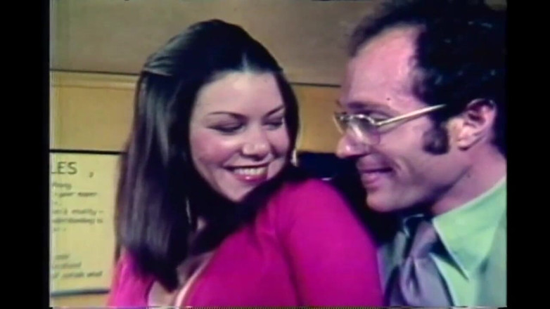 Vintage Usa: Ošklivé triky pro vintage děvky najednou cummed (celý film)