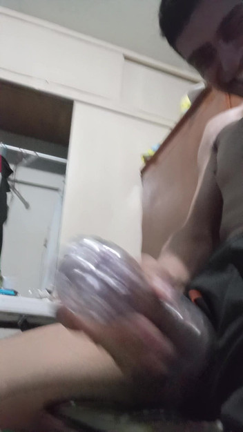 Krakix: Ung man onanerar