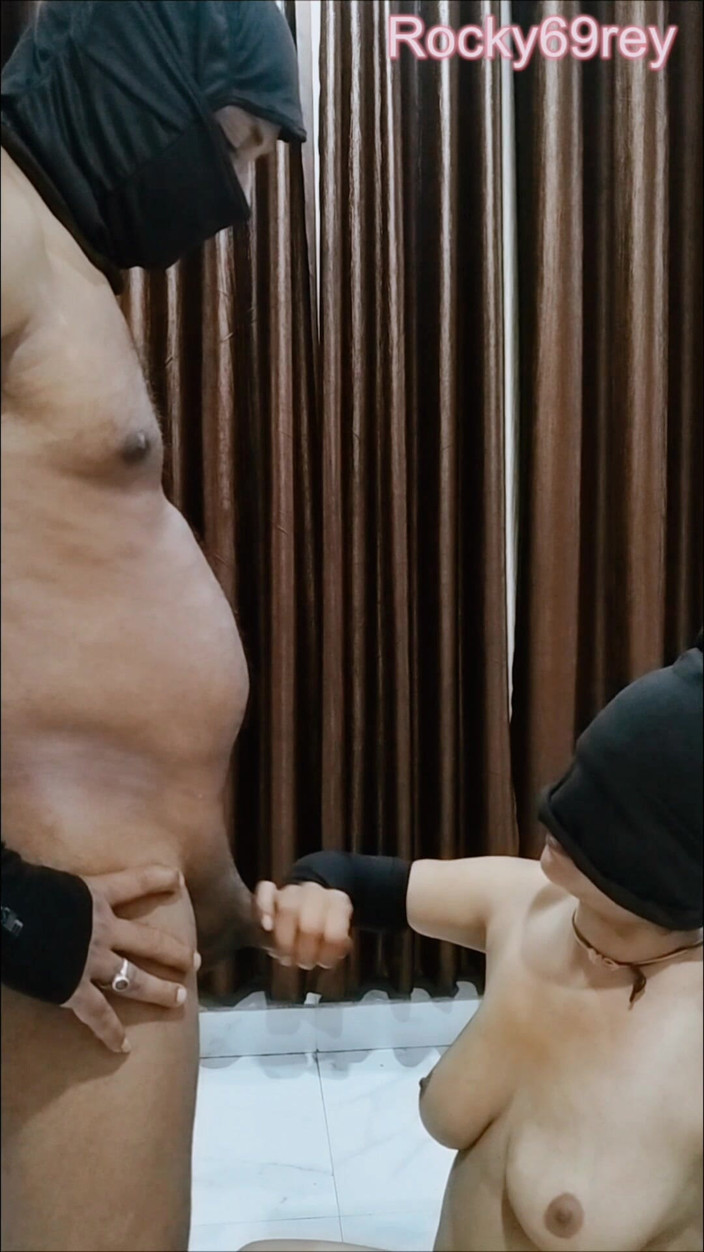 Rocky69rey: सौतेली सौतेली बहन leena nice लंड चुसाई