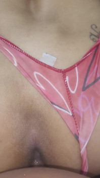 Pantat bahenol tante seksi ini dicrot sperma hangat!