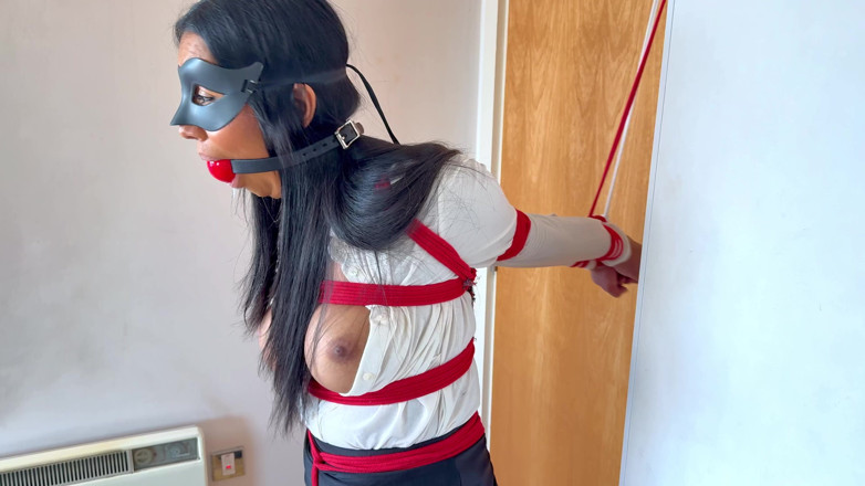 Latina Fetish: De val van Super Courtney (4k)