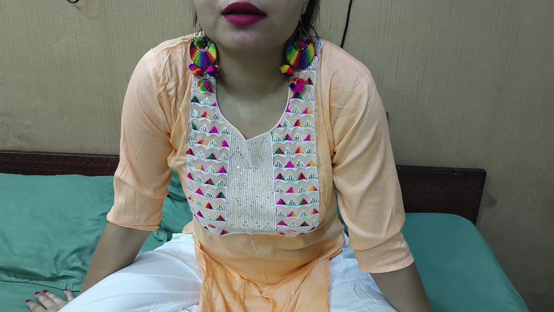 Saarabhabhi6: 최고의 인도 XXX 비디오, 의붓아들한테 따먹히는 인도 핫한 계모, Saara Bhabhi 섹스 비디오