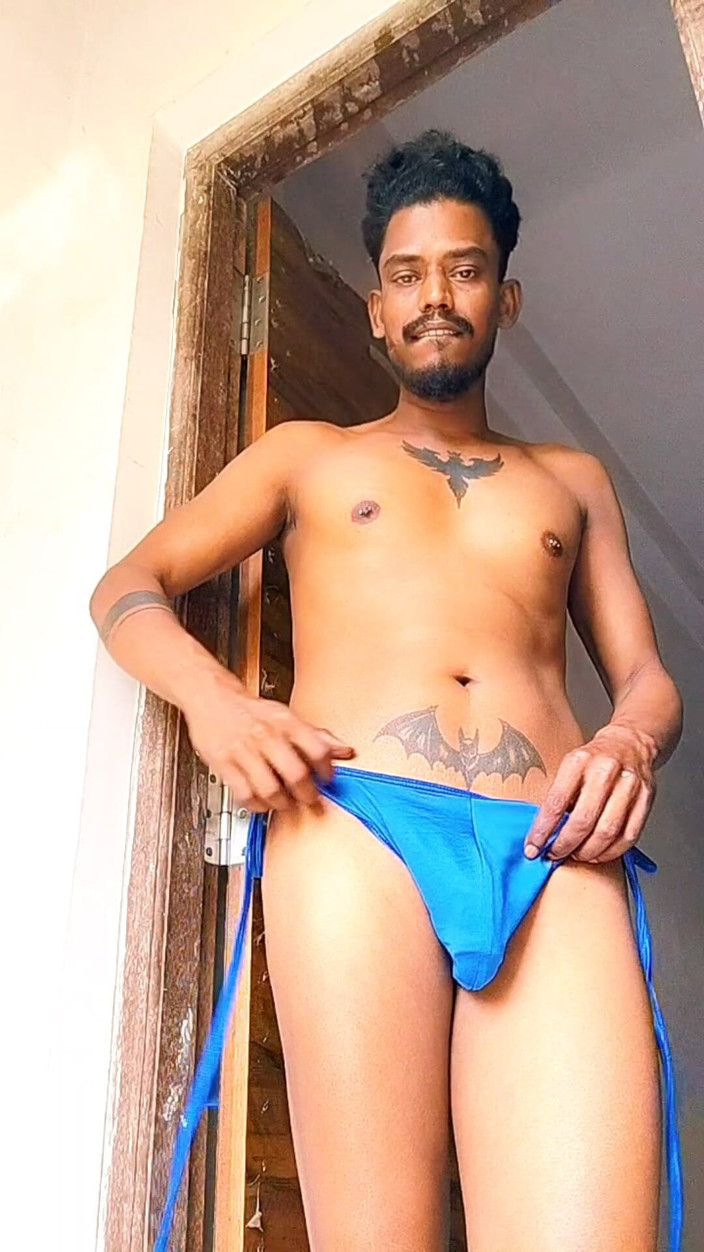 Alick Das: tang pakar, gili tip... mujhe tab tak doodh pilaate hue...