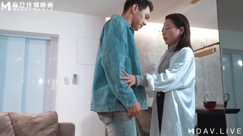 ModelMedia Asia: Anställd serie / erotisk rådgivare