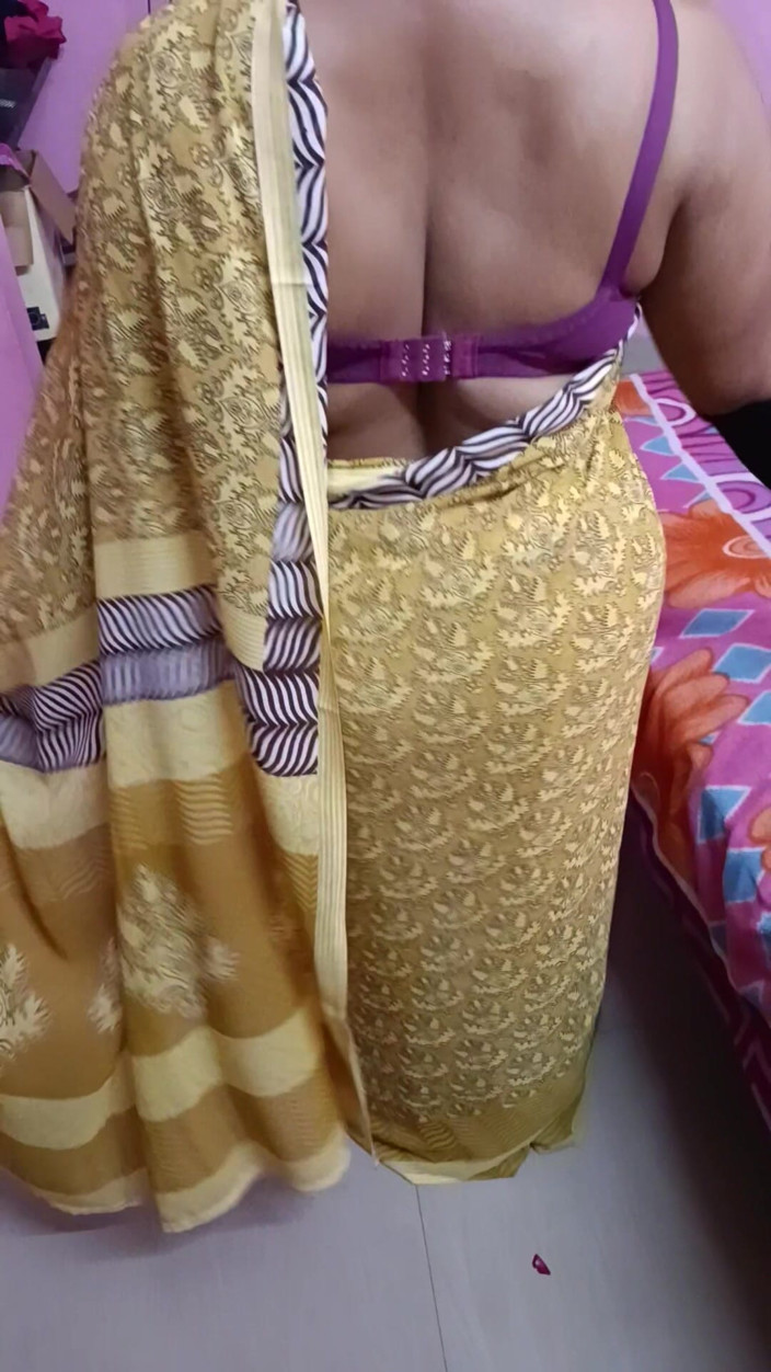 Reshmahotever: Tamil Hot Sari Dance