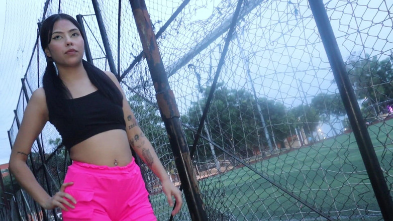 Vanessacoxxx: Ich ging joggen und fand ein schönes schlankes mädchen mit...