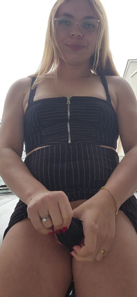 Horny as Hell, Getting It on in Broad Daylight Until She Cums
