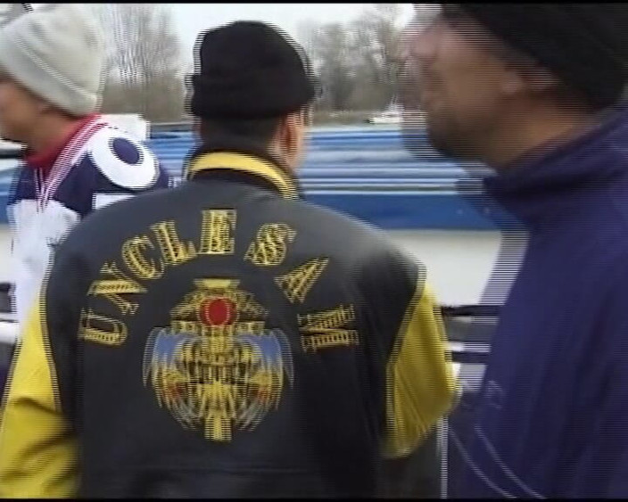 German Amateur Videos: Німецькі солідери смокчуть кілька членів на відкритому повітрі