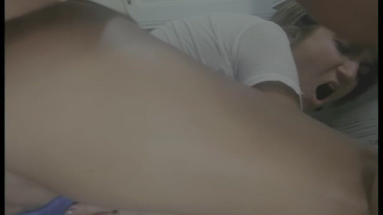 pornitaliangraffiti: Holka dostala v kuchyni sex jako ovce