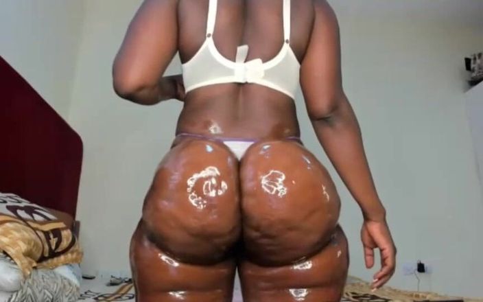 vashbabe: 알몸으로 엉덩이를 괴롭히고 걷는 흑인 비