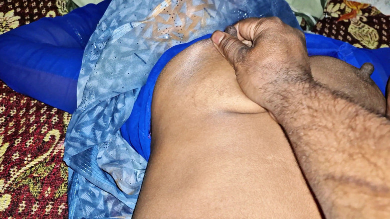 ExcitedWomen: Desi Bhabhi má žhavý sex v noci