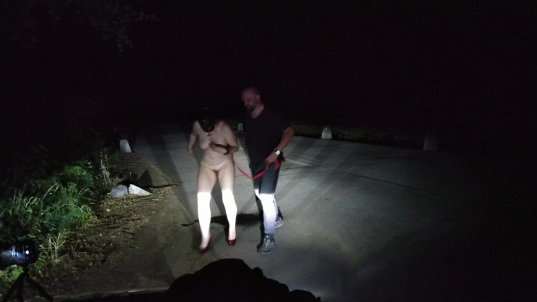 Toilet Mommy: Starý perverzní prase chcaní letní sex venku