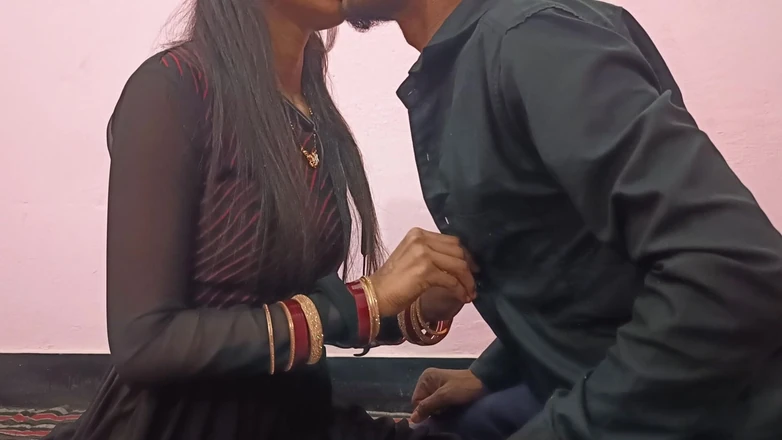 Raghav: Hot Indian Parul Baby Fucked by Teacher