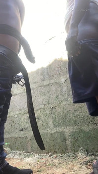 Fracassare quel culo grasso in un edificio incompletabile mentre lotta con il cazzo