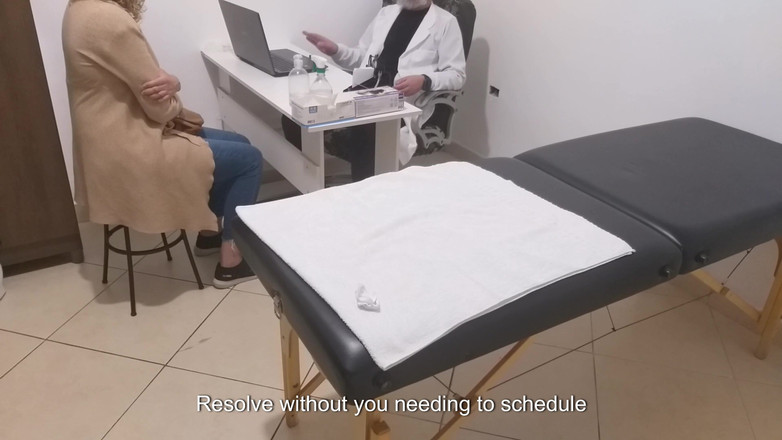 Gabi SweetCouplesStories: Skutečný urolog provádí anální zkoušku a léčí ji svým penisem...