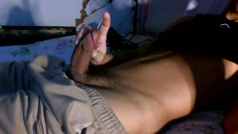 SunflowerBaby: Dizüstü Bilgisayarın Kalitesini Kullanarak Mastürbasyon Yapmaya Çalışıyor