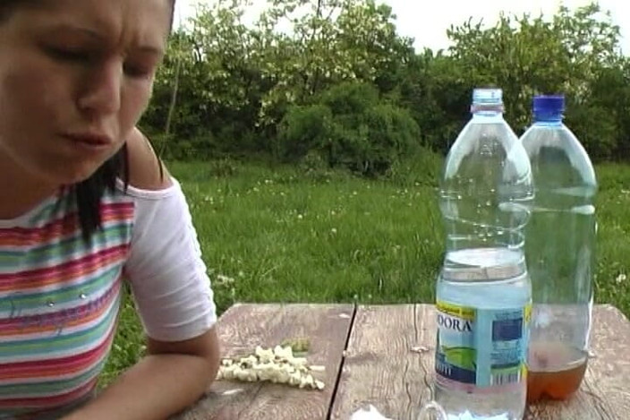 Porno kino: This Babe From Germany Is Here to Pee All Over