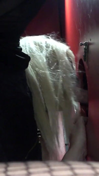 Gloryhole spust zrzutu dla innego anonimowego kutasa