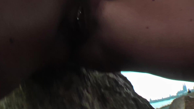 Lesbian Stories: Des MILF à forte poitrine donnent du plaisir à leur chatte mouillée