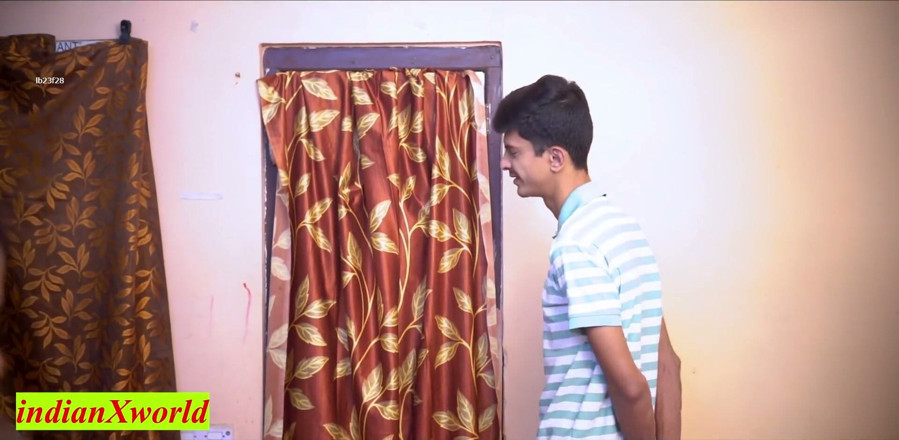 Indian Xshot: 인도 Ba 패스 소년 새로운 핫한 새엄마! 믿을 수 없는 섹스