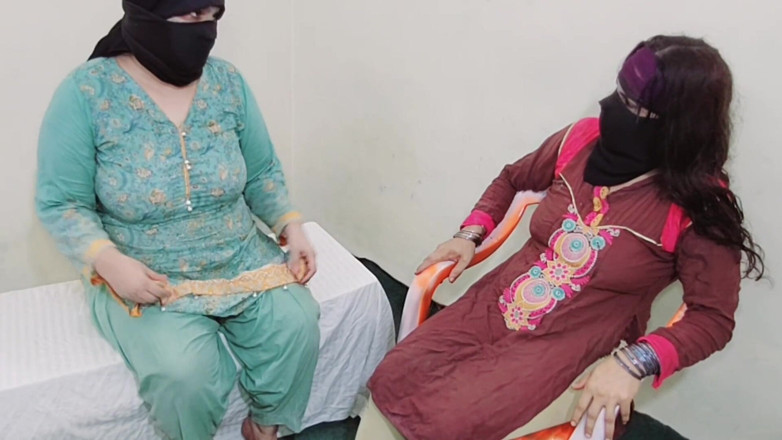 Netu: Impressionante Sexo a Três Anal De 2 Indianos Muçulmanos Quentes Bhabhi...