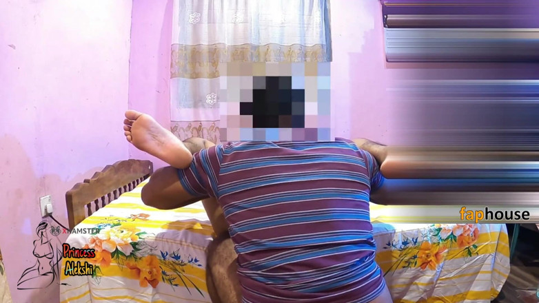 Princess Alekshi: Pasangan India.yang bertemu selepas masa yang lama, berkongkek tegar masa...