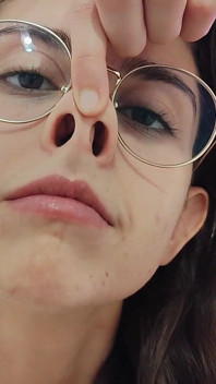 Nos fetiš Nostrils lisování na můj nos ústa otevřené brýle